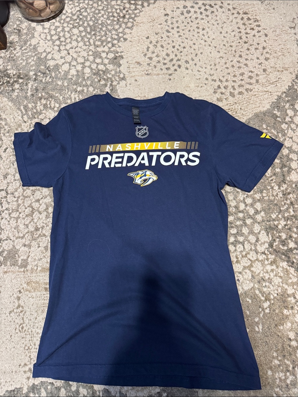 NHL Nashville Predators Women's Navy Graphic T-Shirt size S